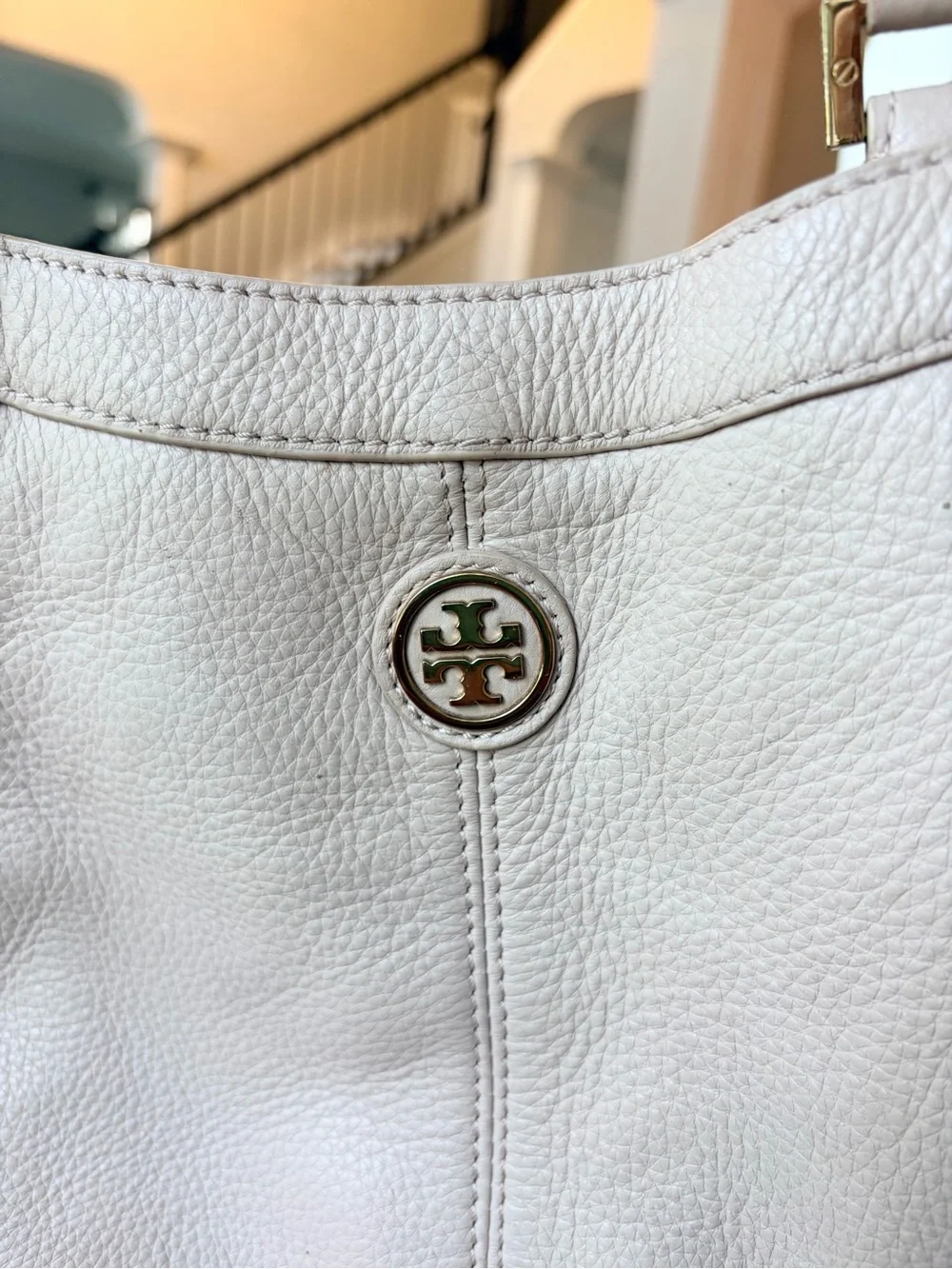 Tory Burch Dakota Hobo Slouchy Bag Shell Pink Gold Hardware Pebbled Leather